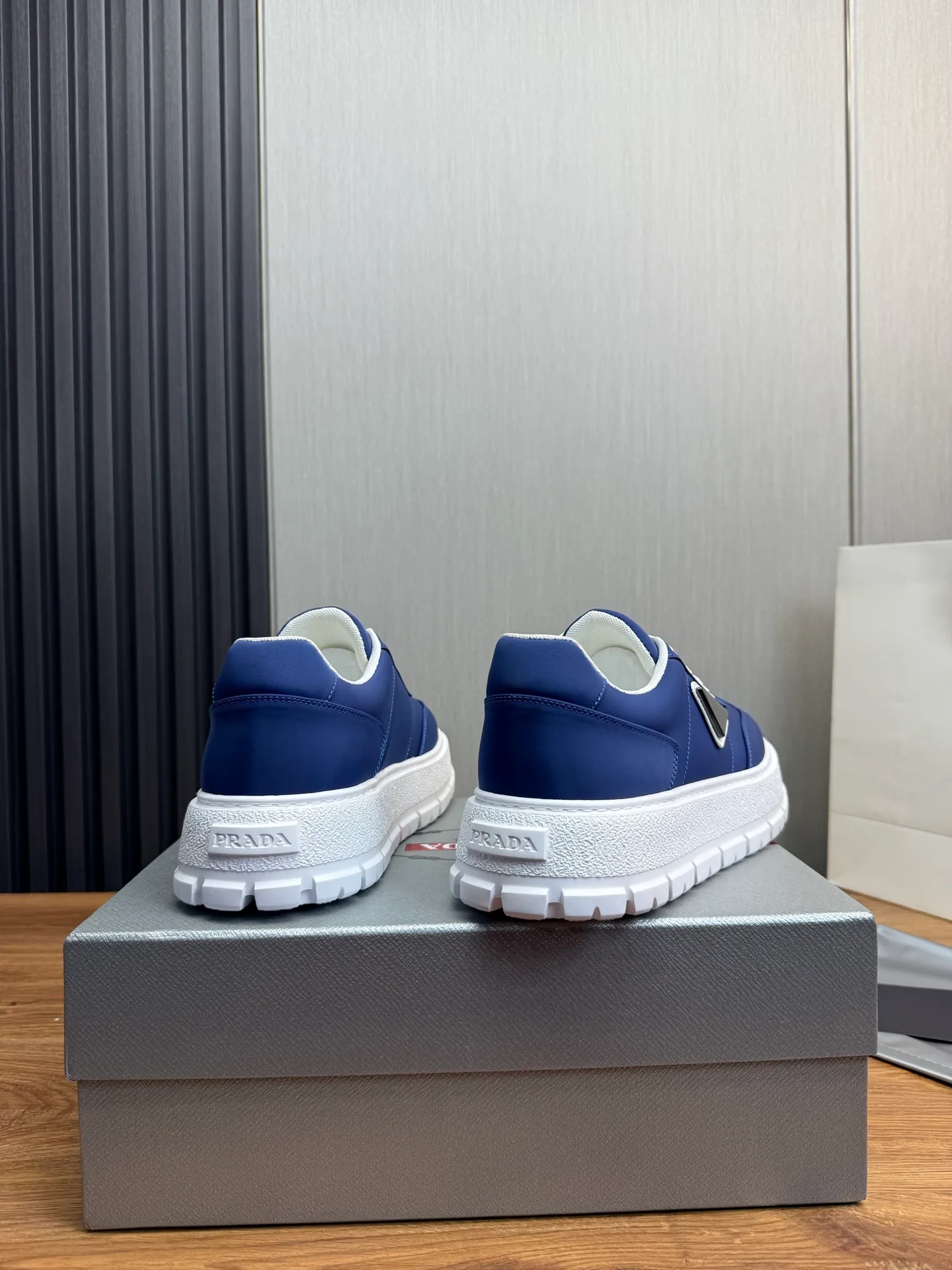 Men's shoes 💰560💰 [PRADA] Popular men's shoes shipped 👏Official website synchronized ⬆️Original imported waterproof fabric + cowhide lining, 1⃣️:1⃣️reproduction, original sole, 38-45 (45. Customized, non-refundable)